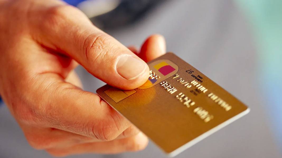 Merkez Bankası'nın faiz kararı sonrası kredi kartları patladı: Uzmanlardan kritik haciz uyarısı 7